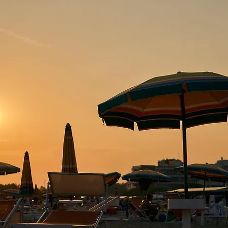 With A Comfortable Sunlit Terrace * Bibione