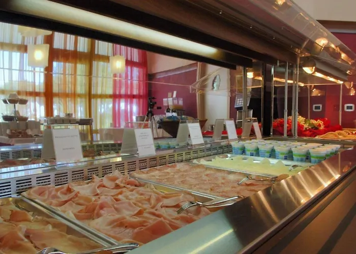 Apartment With A Comfortable Sunlit Terrace Bibione