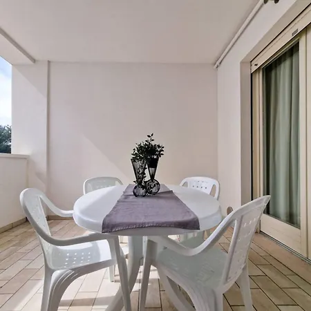 Apartman With A Comfortable Sunlit Terrace *