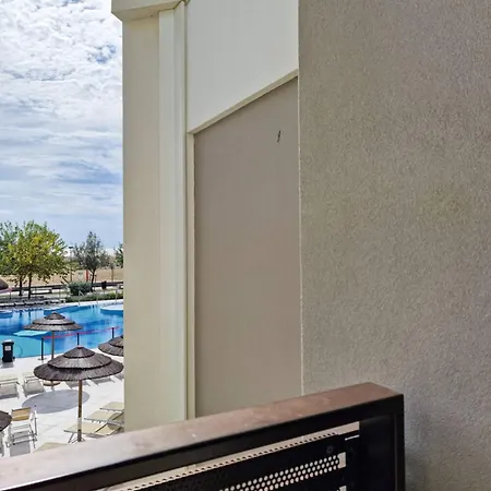 With A Comfortable Sunlit Terrace Apartman *