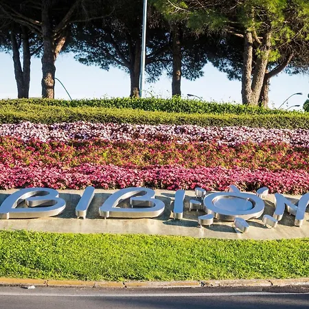 Apartman With A Comfortable Sunlit Terrace Bibione